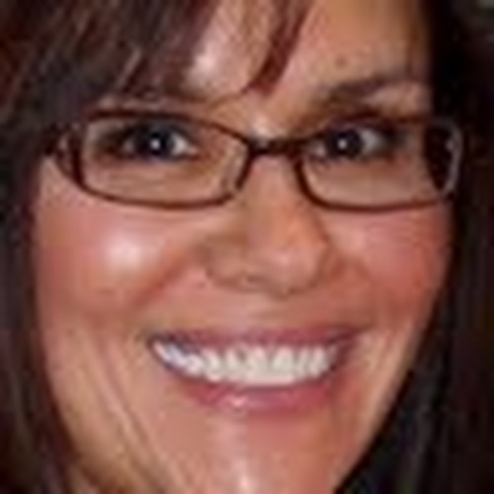 Meet your Posher, Monica